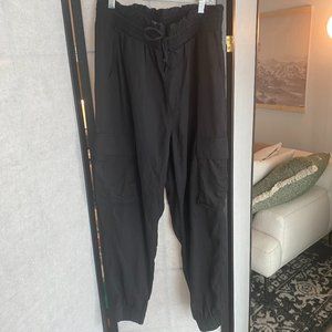 Abercrombie & Fitch Black Linen Cargo Joggers, Size L